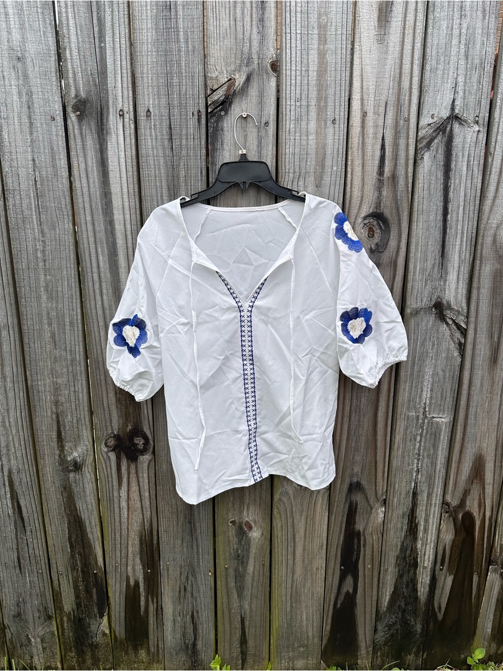 White Women's Embroidered Puff-Sleeve Top